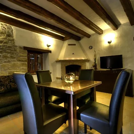 Holiday home Fuer 4 Personen In Kotli, Istrien Kotli